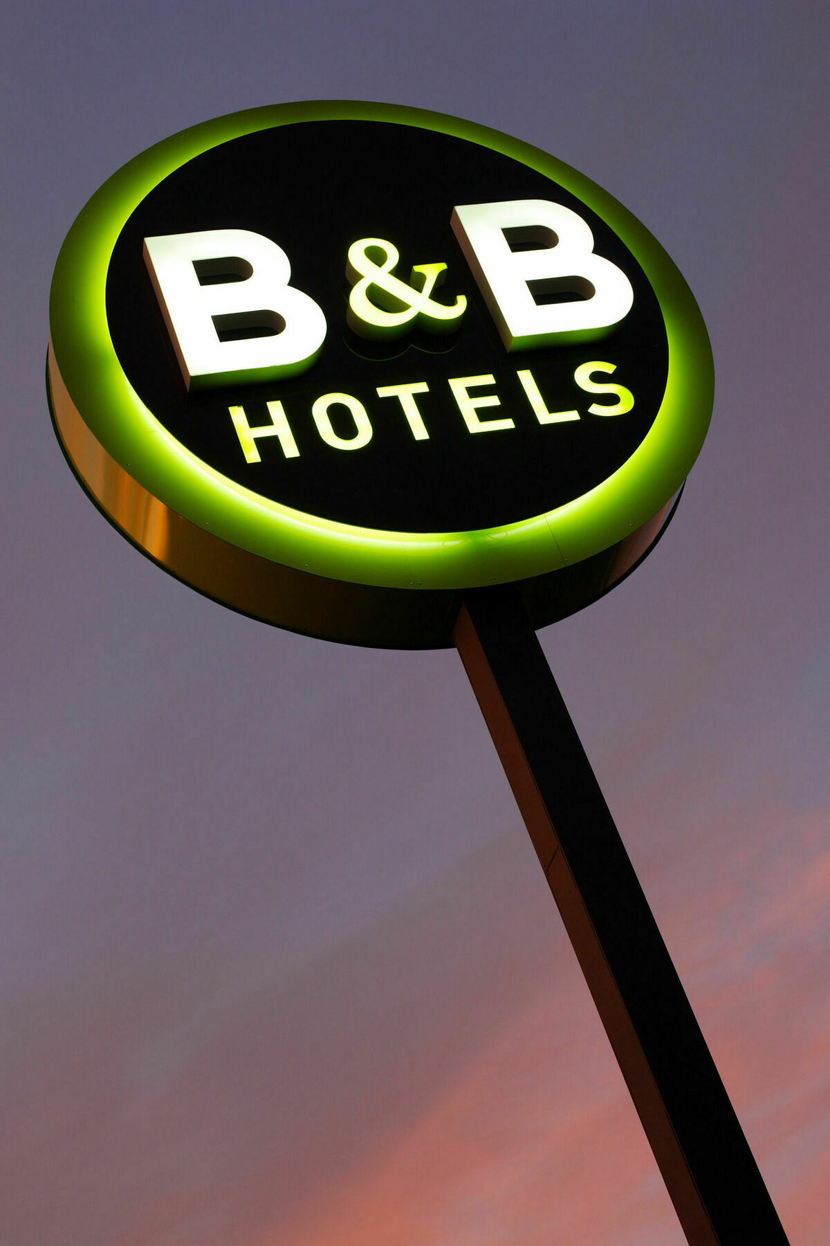 B&B Hotel Hyeres Exterior photo